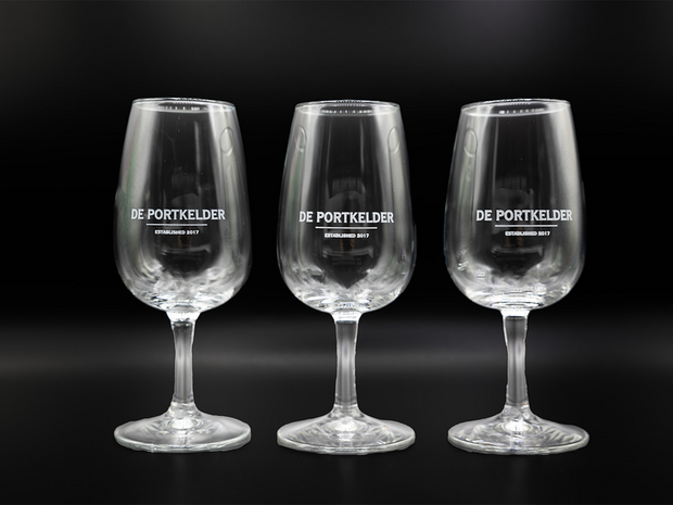 Burmester Vintage Port 1963 (etiket licht bevuild)